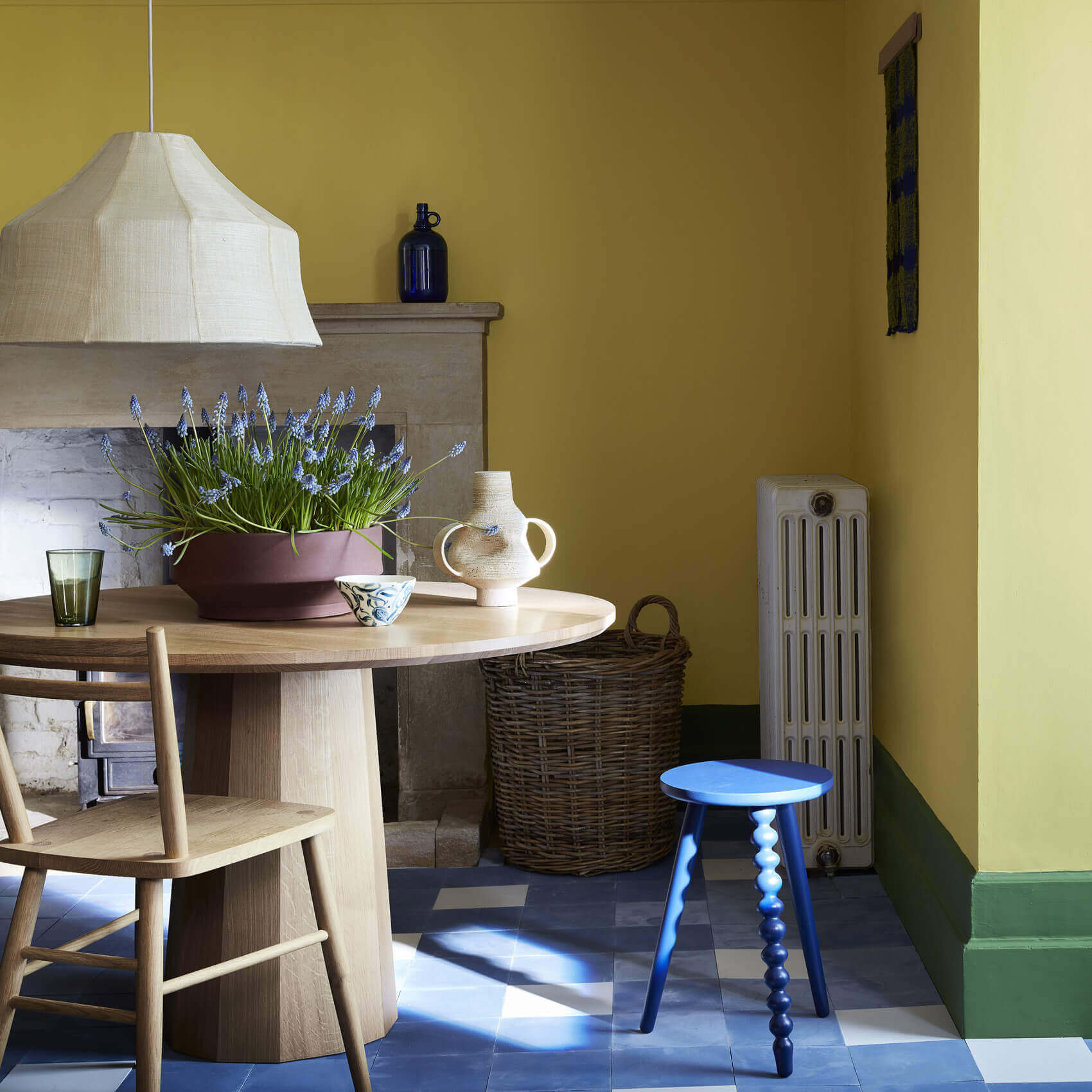 Interior paint Little Greene color yellow Indian Yellow (335).