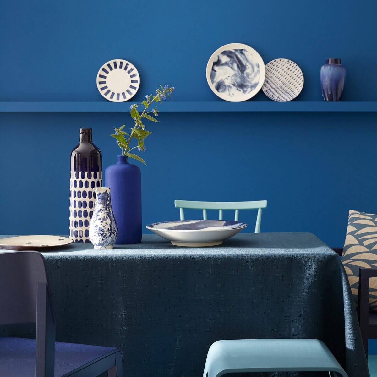 Interior paint Little Greene color blue Mazarine (256).
