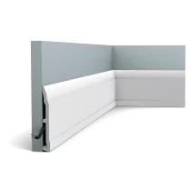sx104 s 2000x2000 d461 Modern skirting board with linear pattern. The restrained design of this skirting board makes it suitable for a variety of decorating styles.