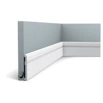 sx105 s 2000x2000 6e65 Contemporary skirting board with grooves. The restrained design creates an elegant transition between the floor and the wall.